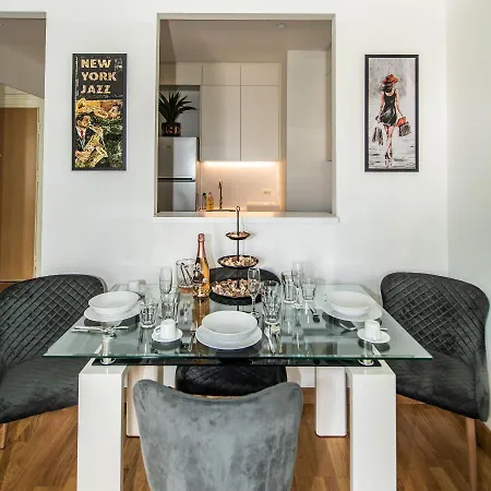 Stylish In Waterfront Appartement