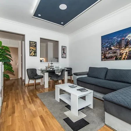 Apartment Stylish In Waterfront