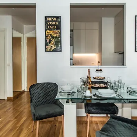 Stylish In Waterfront Apartment