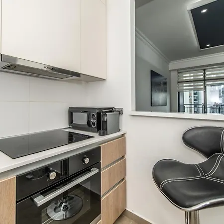 Stylish In Waterfront *