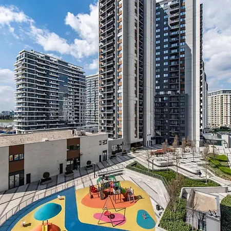 Stylish In Waterfront Appartement