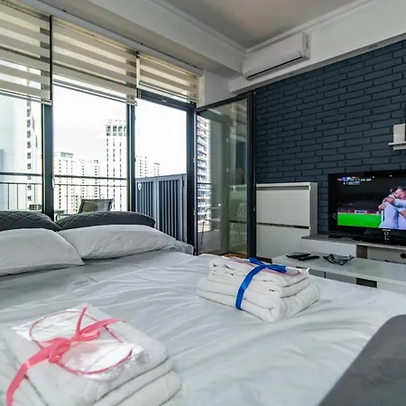 Stylish In Waterfront